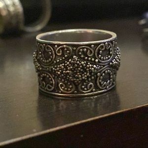 Gorgeous Sterling Silver Ring